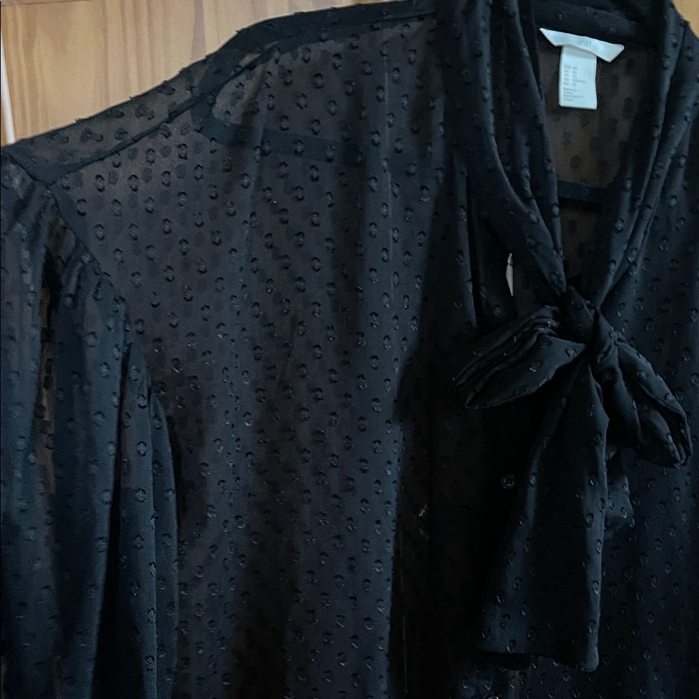 H&M Black Sheer Swiss Dot Tie-Neck Blouse - Picture 3 of 4